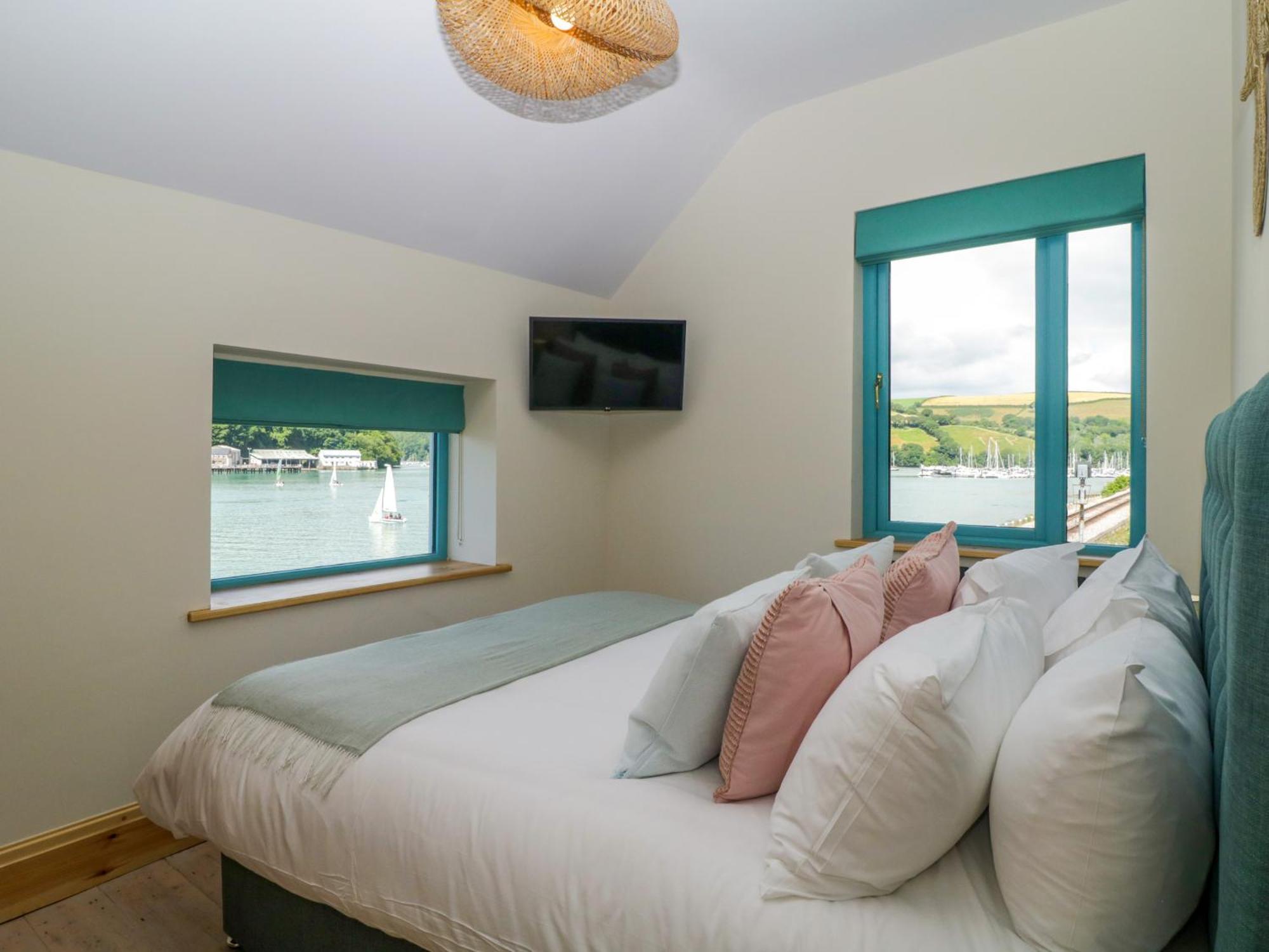 Britannia Crossings Cottage 达特茅斯 外观 照片