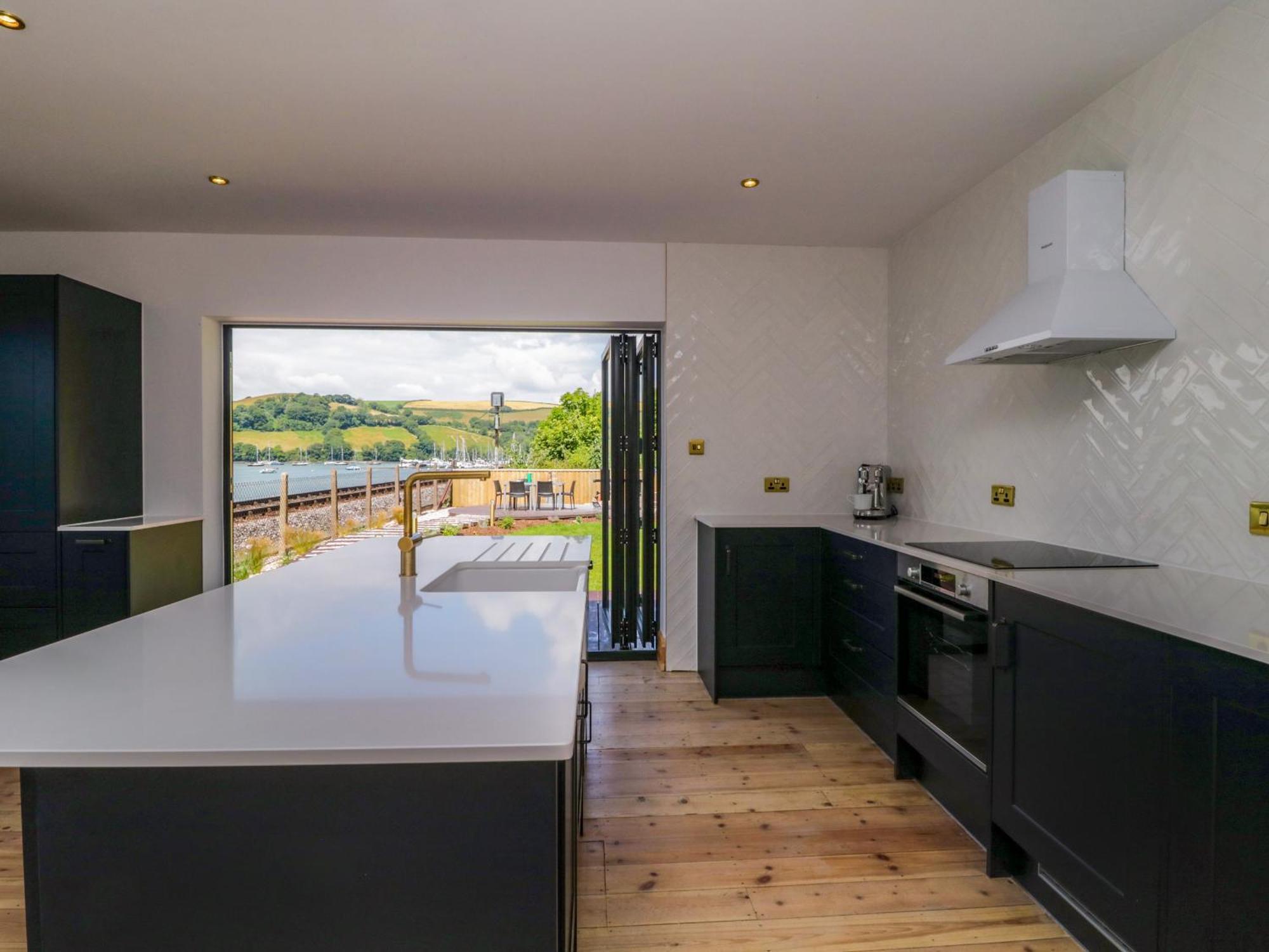 Britannia Crossings Cottage 达特茅斯 外观 照片