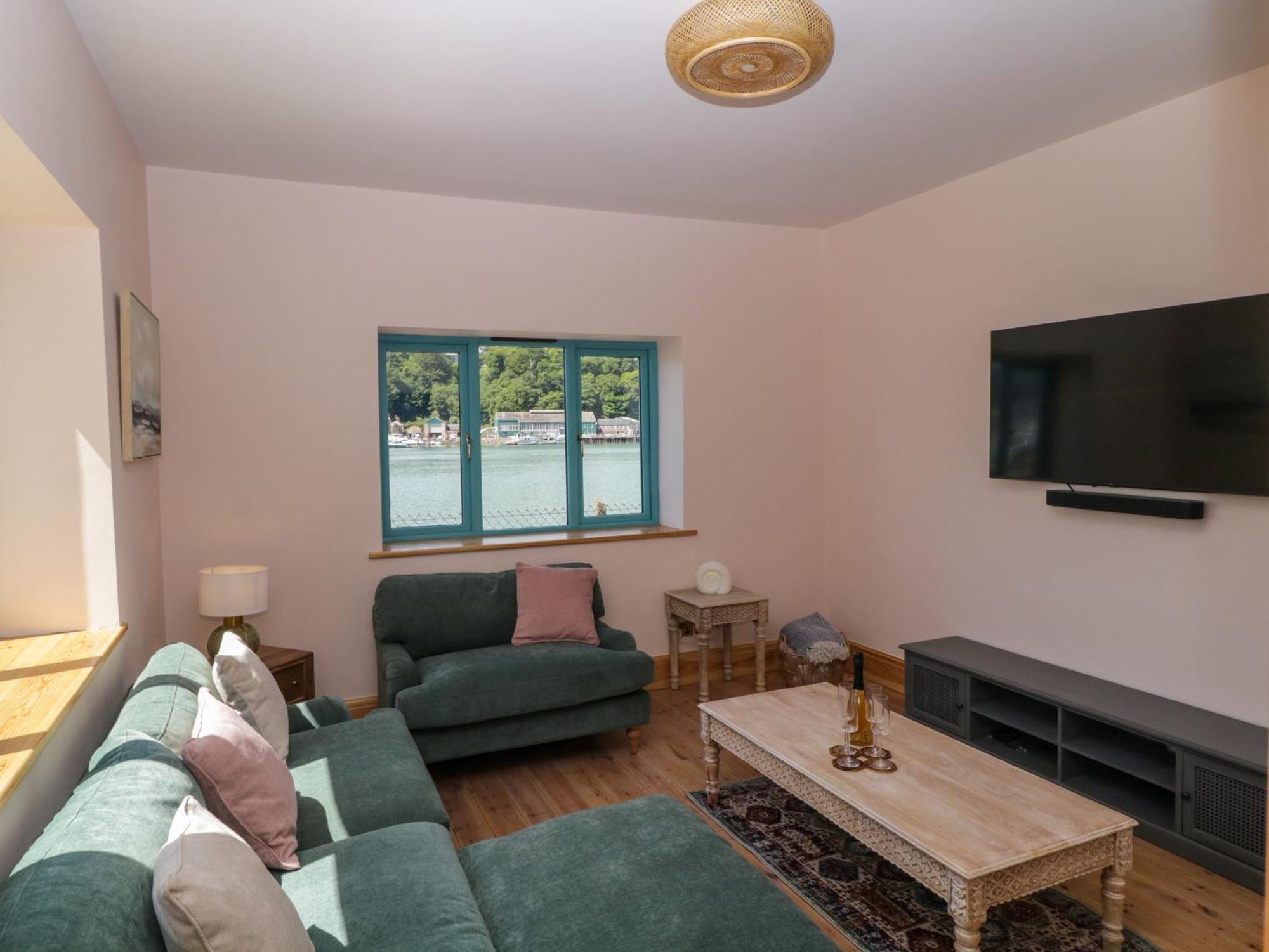 Britannia Crossings Cottage 达特茅斯 外观 照片