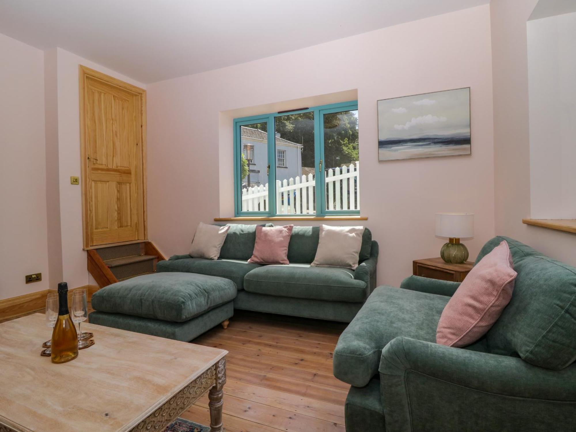 Britannia Crossings Cottage 达特茅斯 外观 照片